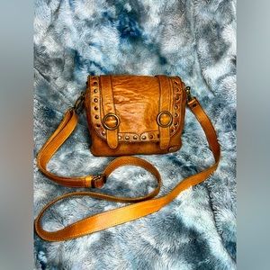 Bedstu Neju Crossbody purse